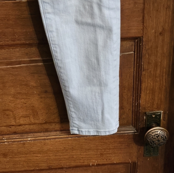 J Brand Mid Rise Crop Capri Jeans in Solana Size 27 - Picture 6 of 11